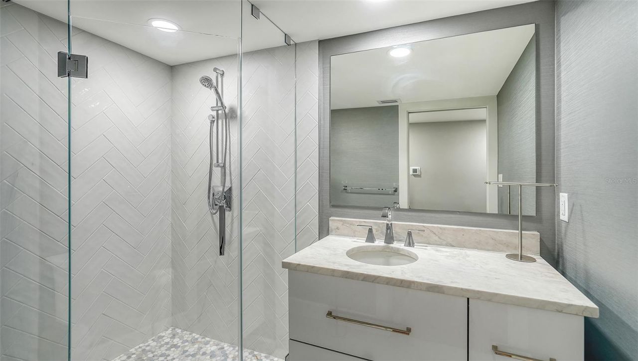 4708 Ocean Boulevard, Unit E7, Sarasota, FL 34242 Photo