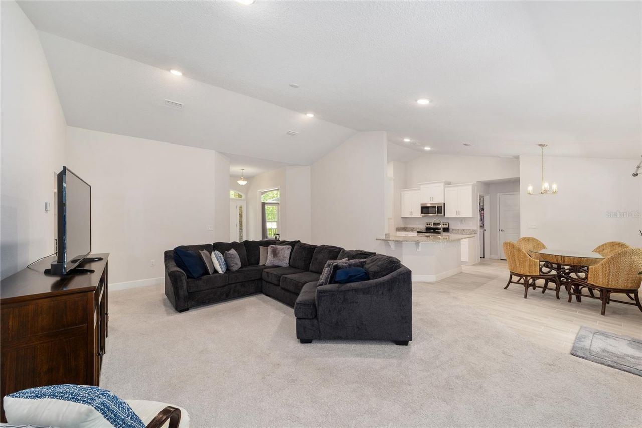 8489 NE 6th Lane, High Springs, FL 32643 Photo