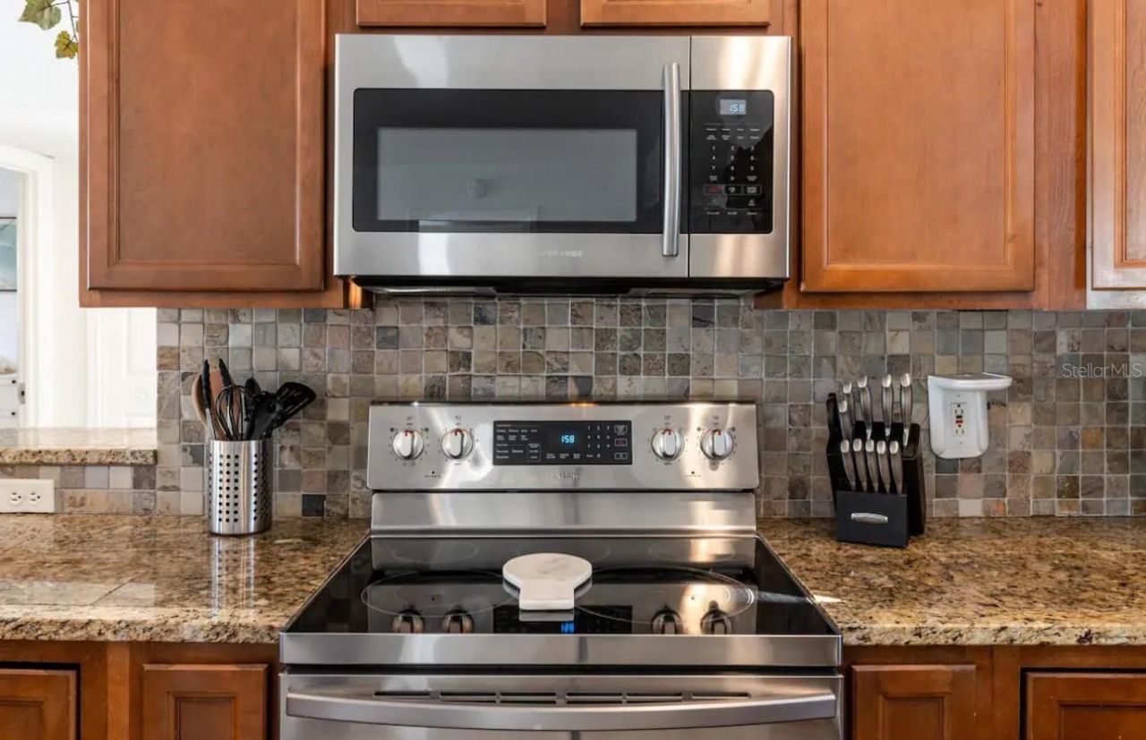 6650 4th Avenue N, Saint Petersburg, FL 33710 Photo