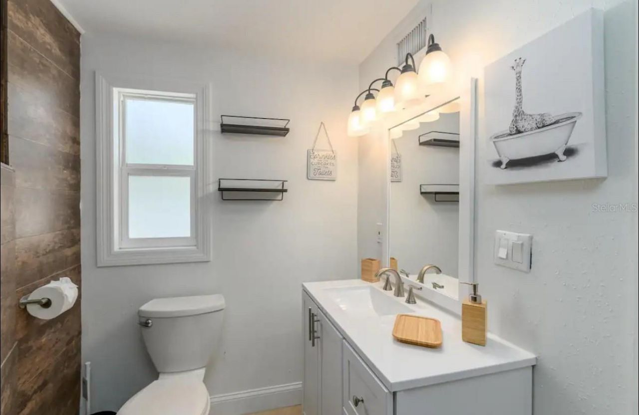 6650 4th Avenue N, Saint Petersburg, FL 33710 Photo