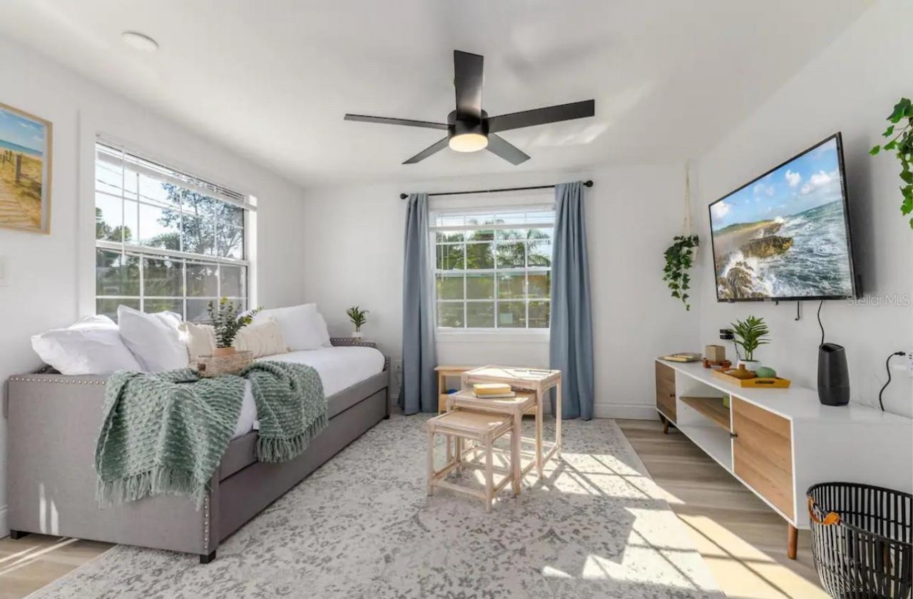 6650 4th Avenue N, Saint Petersburg, FL 33710 Photo