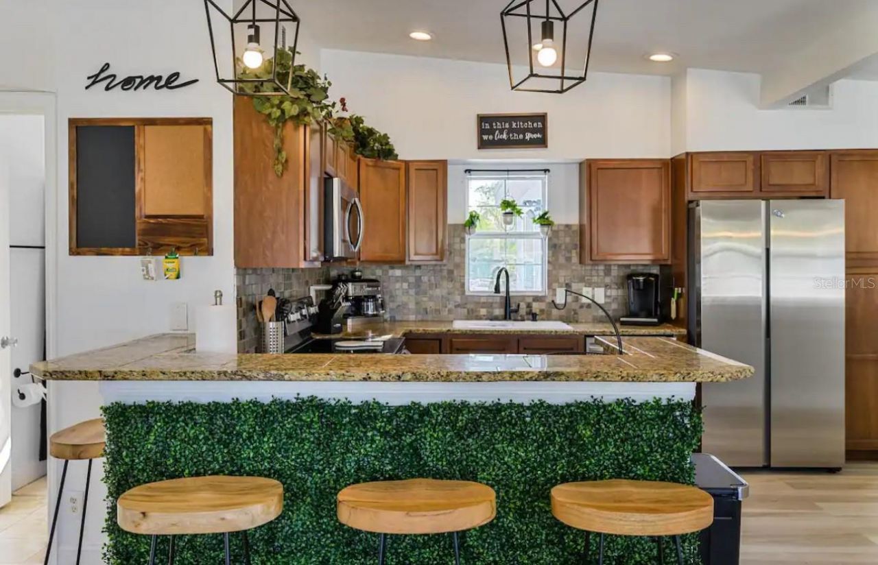 6650 4th Avenue N, Saint Petersburg, FL 33710 Photo