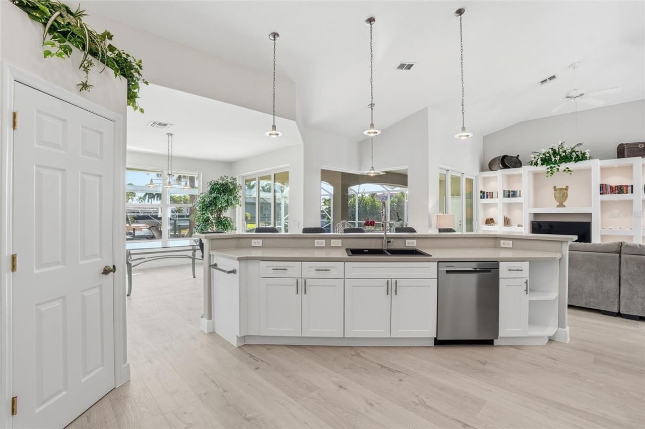 5267 Stratford Court, Cape Coral, FL 33904 Photo