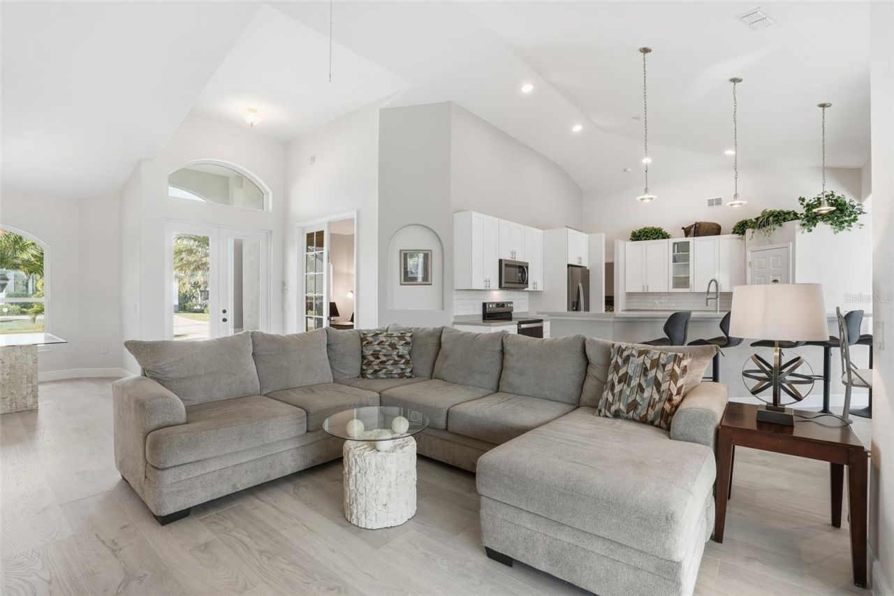 5267 Stratford Court, Cape Coral, FL 33904 Photo