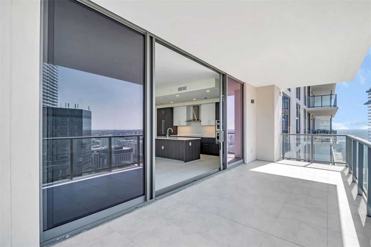 275 1st Avenue S, Unit 2001, Saint Petersburg, FL 33701 Photo