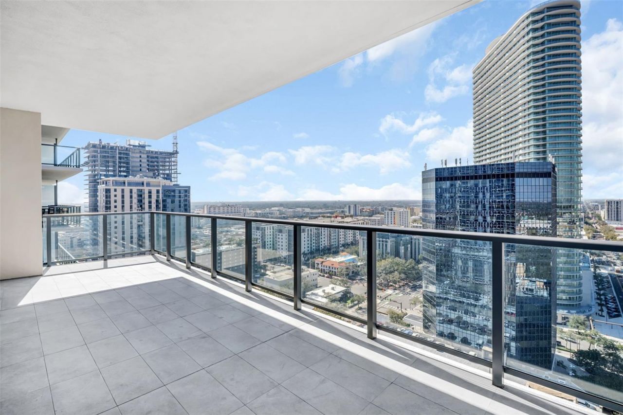 275 1st Avenue S, Unit 2001, Saint Petersburg, FL 33701 Photo