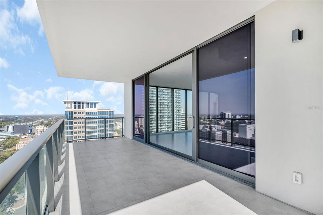 275 1st Avenue S, Unit 2001, Saint Petersburg, FL 33701 Photo