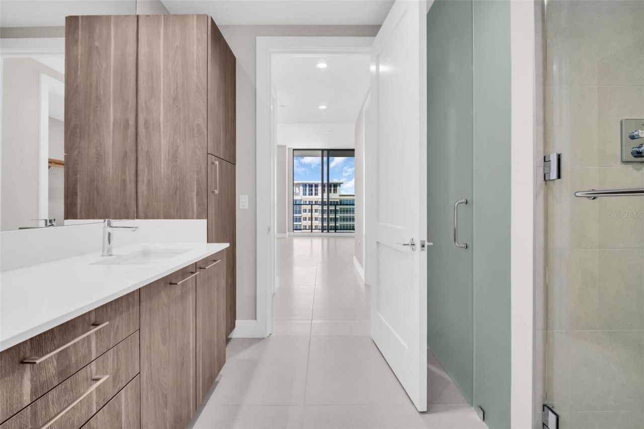 275 1st Avenue S, Unit 2001, Saint Petersburg, FL 33701 Photo