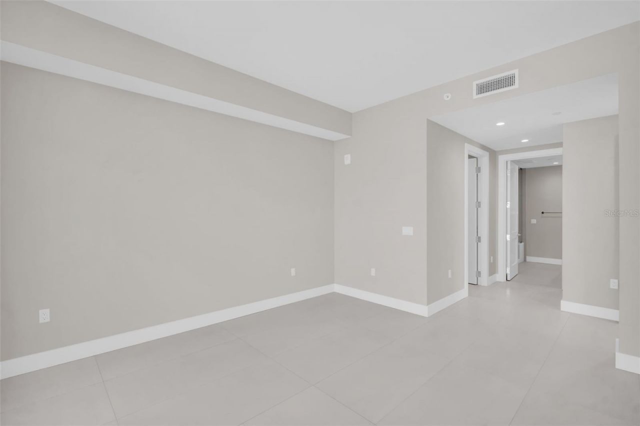 275 1st Avenue S, Unit 2001, Saint Petersburg, FL 33701 Photo