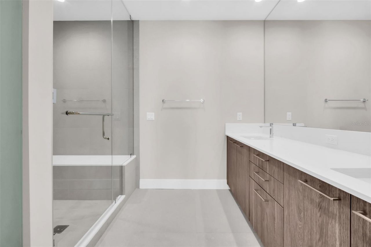 275 1st Avenue S, Unit 2001, Saint Petersburg, FL 33701 Photo