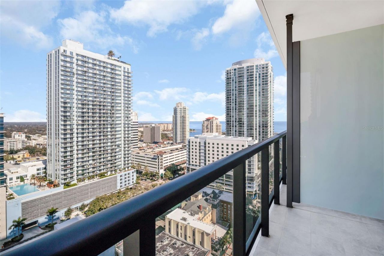 275 1st Avenue S, Unit 2001, Saint Petersburg, FL 33701 Photo