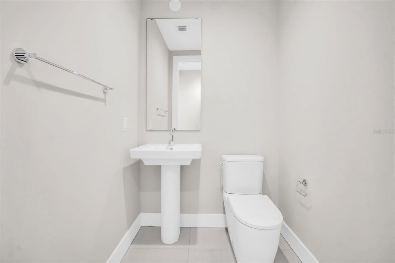 275 1st Avenue S, Unit 2001, Saint Petersburg, FL 33701 Photo