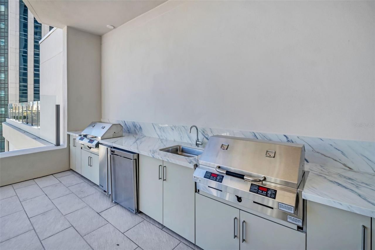 275 1st Avenue S, Unit 2001, Saint Petersburg, FL 33701 Photo