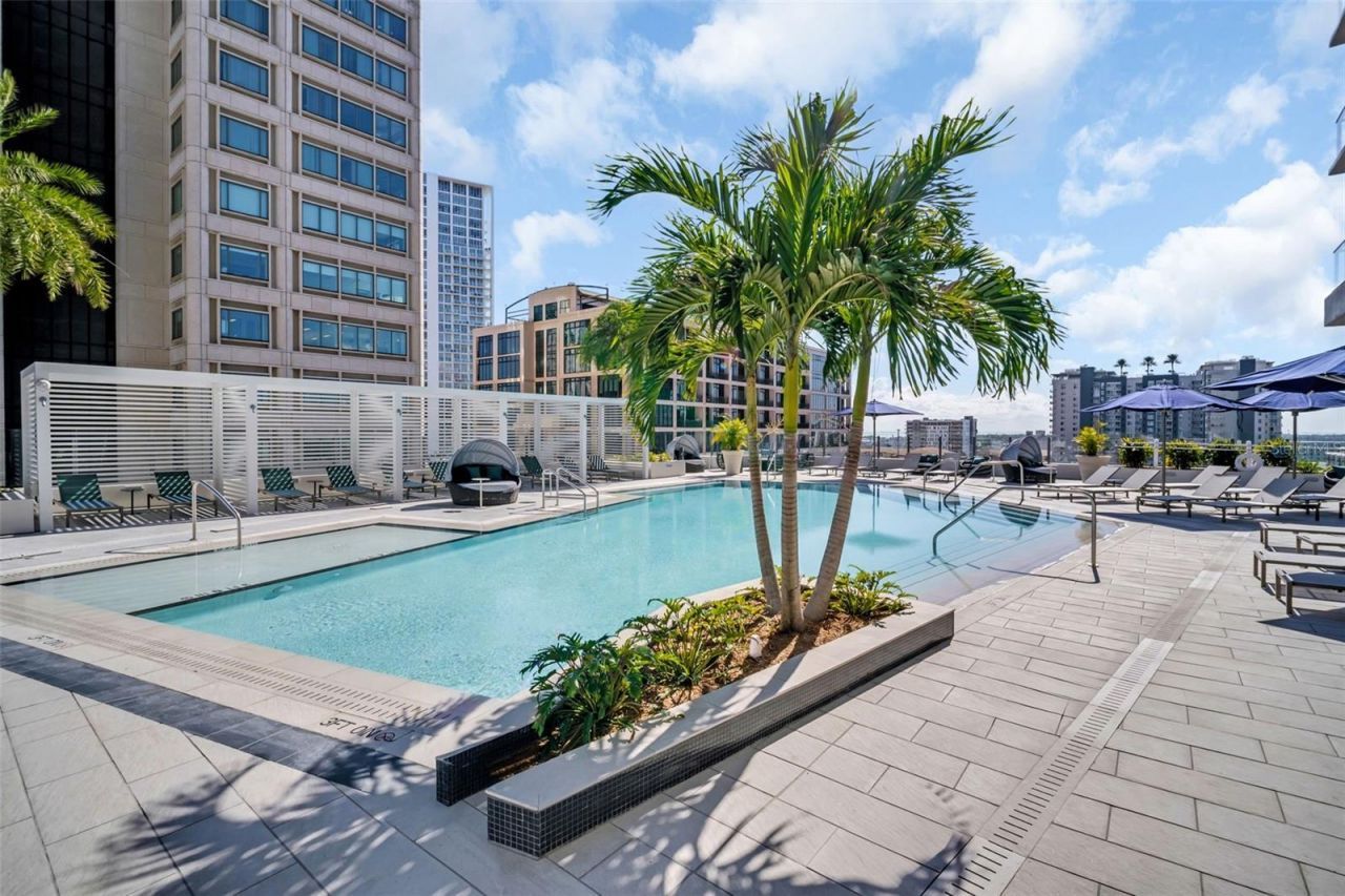 275 1st Avenue S, Unit 2001, Saint Petersburg, FL 33701 Photo