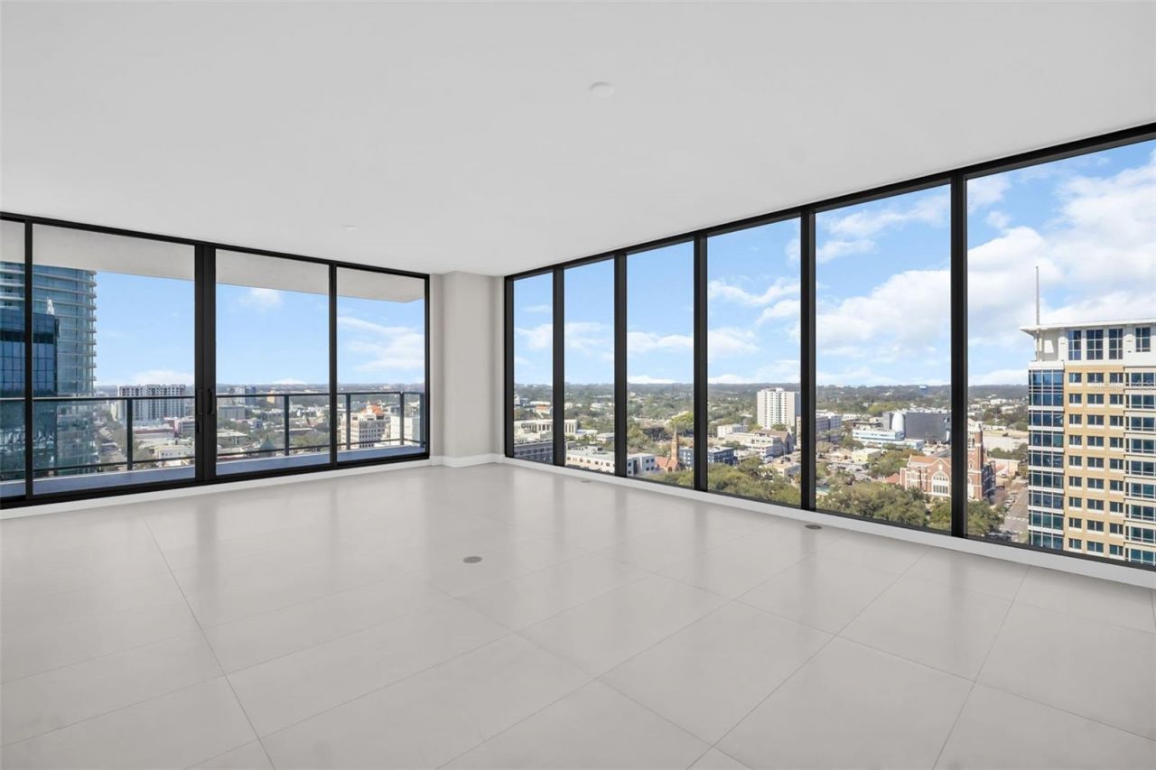 275 1st Avenue S, Unit 2001, Saint Petersburg, FL 33701 Photo