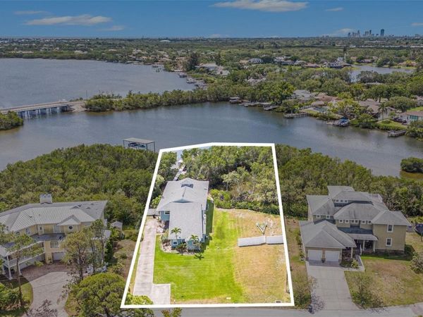 734 WEEDON DRIVE NE, ST PETERSBURG, FL 33702