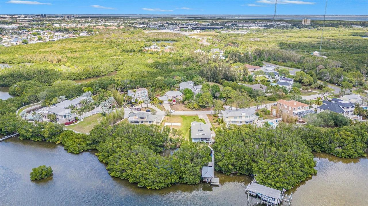 734 Weedon Drive Ne, Saint Petersburg, FL 33702 Photo