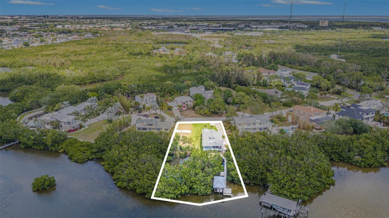 734 Weedon Drive Ne, Saint Petersburg, FL 33702 Photo