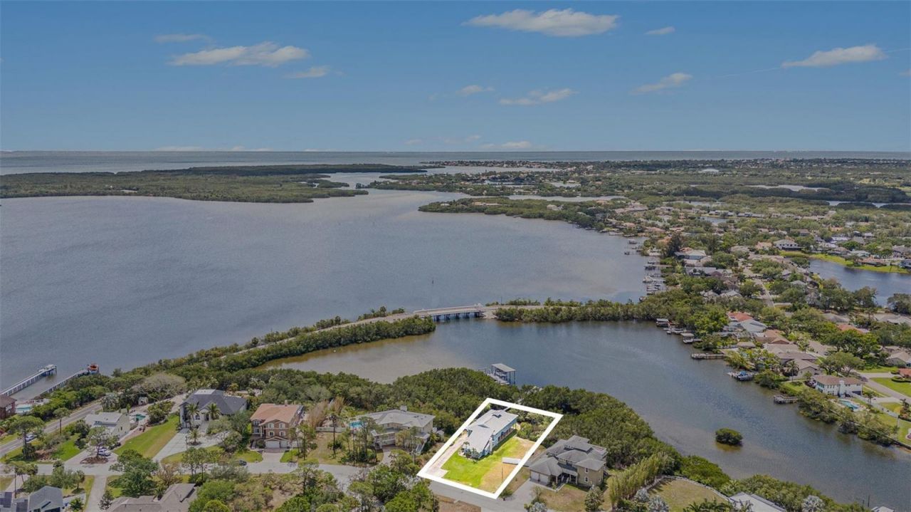 734 Weedon Drive Ne, Saint Petersburg, FL 33702 Photo