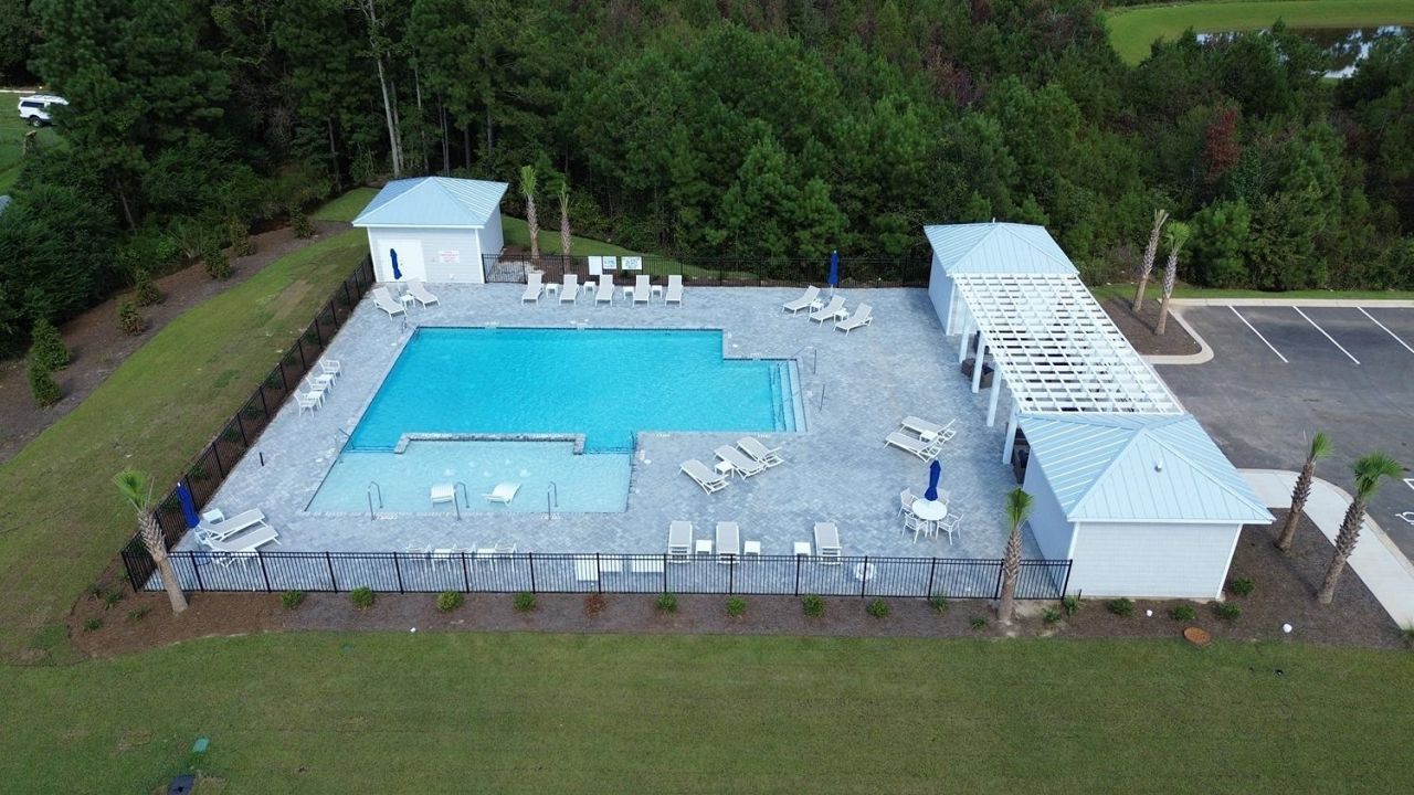 374 Hadley Springs Ave Photo 3