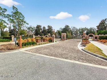 8519 MABEL Drive, Jacksonville, FL 32256