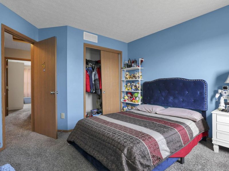 2700 Raphael Drive, Columbus, OH 43232 Photo 22