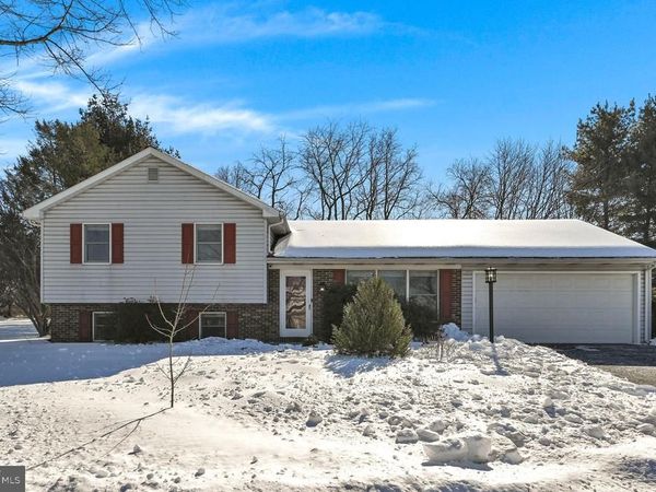 6441 CHERRY STREET, EAST PETERSBURG, PA 17520