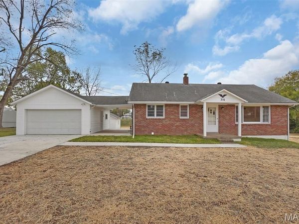 316 Harding Avenue, Maryland Heights, MO 63043