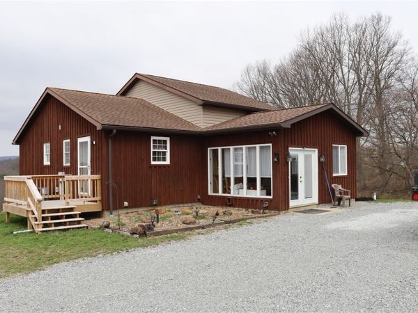 4453 N Route 711, New Florence, PA 15944