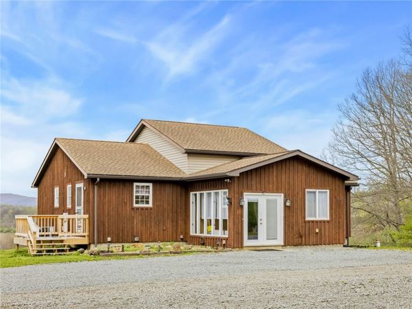 4453 N Route 711, New Florence, PA 15944