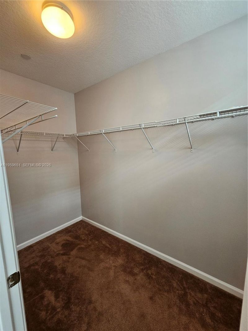 1033 NE 17th Way , Unit 406, Fort Lauderdale, FL 33304 Photo