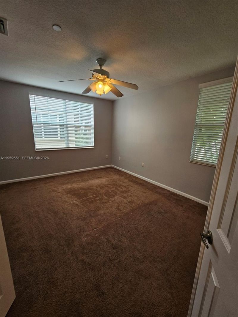 1033 NE 17th Way , Unit 406, Fort Lauderdale, FL 33304 Photo