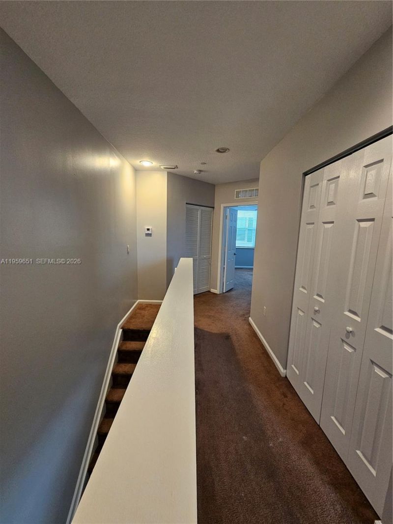 1033 NE 17th Way , Unit 406, Fort Lauderdale, FL 33304 Photo