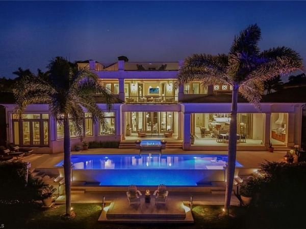 3125 Leeward LN, NAPLES, FL 34103