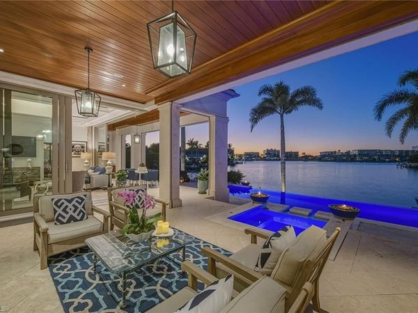 3125 Leeward LN, NAPLES, FL 34103