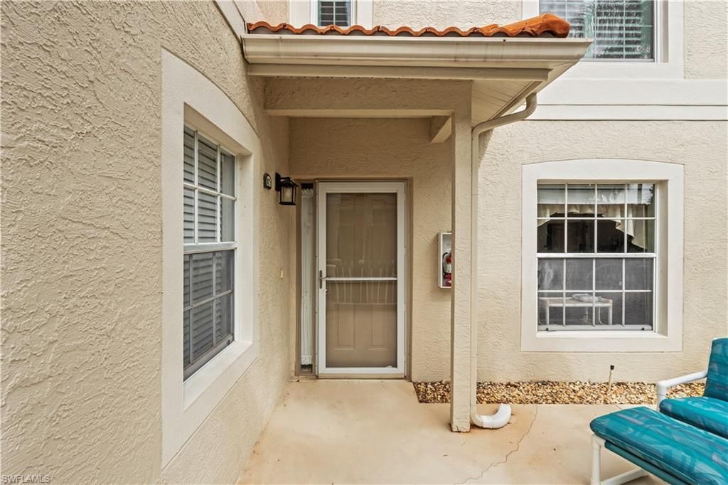 2655 Magnolia Park Ln, Unit 101, Naples, FL 34109 Photo
