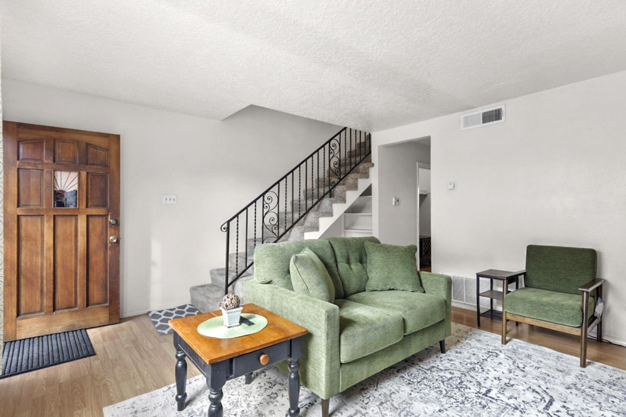 1121 Chelwood Park Boulevard Ne, Unit APT 7, Albuquerque, NM 87112 Main Photo