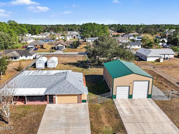 457 Wildwood Avenue SW, Palm Bay, FL 32908