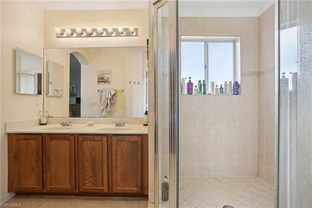 3350 Dandolo Cir, Cape Coral, FL 33909 Photo