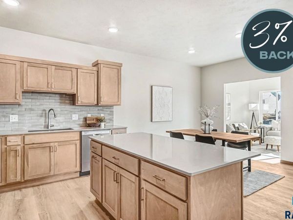 9209 W 43rd St, Sioux Falls, SD 57106