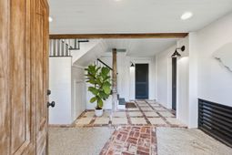 92 Channel Bluff Ave. photo 4