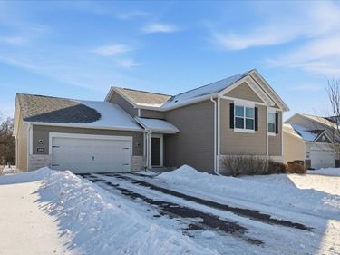 1096 Sunset Avenue, Montrose, MN 55363