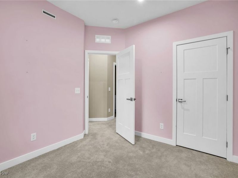 316 E Reno Drive, Louisville, OH 44641 Photo 19