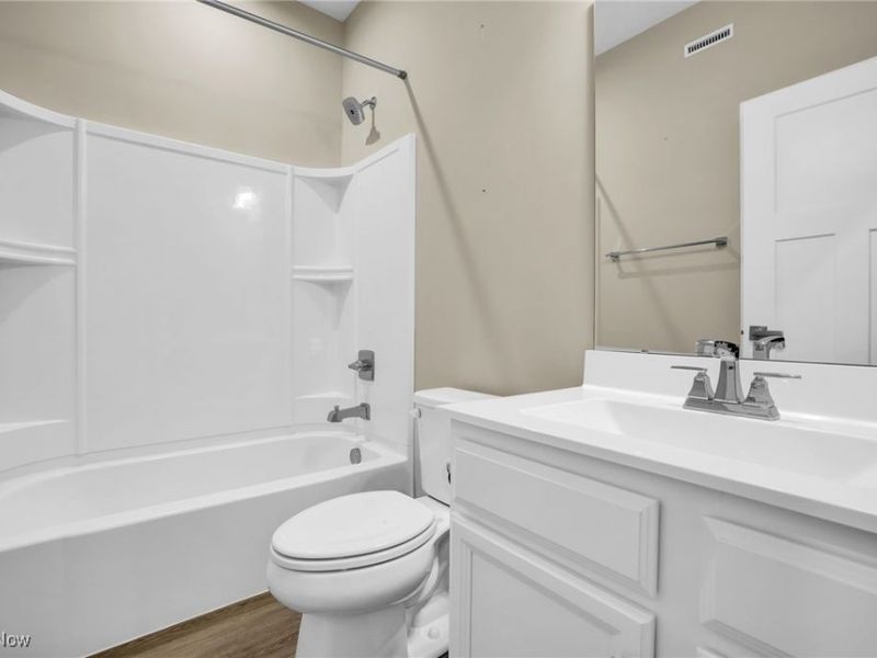 316 E Reno Drive, Louisville, OH 44641 Photo 20