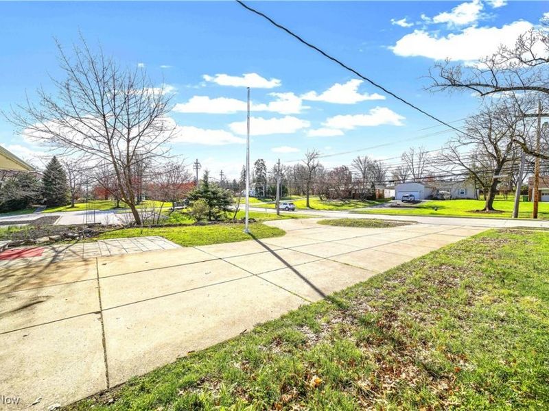 30529 Ridge Road, Wickliffe, OH 44092 Photo 4