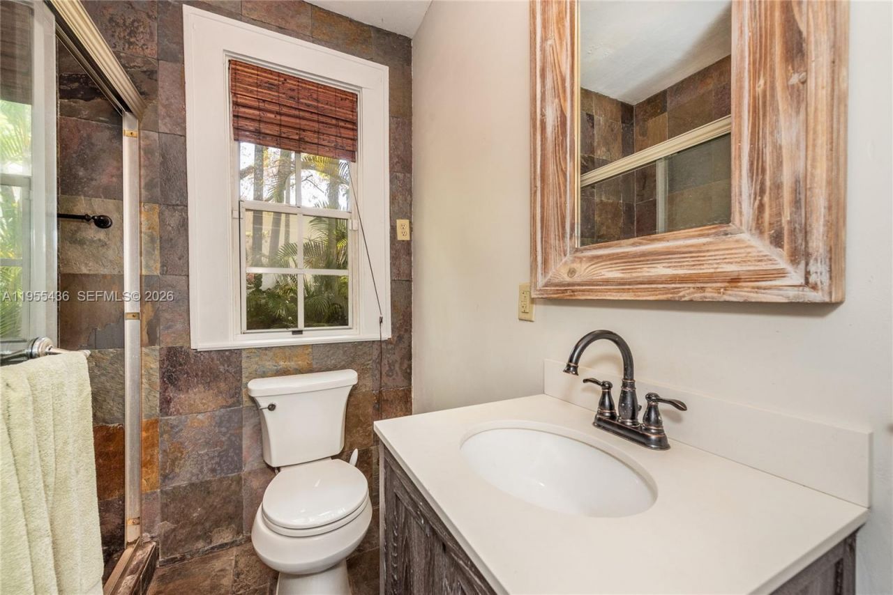 1256 Algeria Ave, Coral Gables, FL 33134 Photo