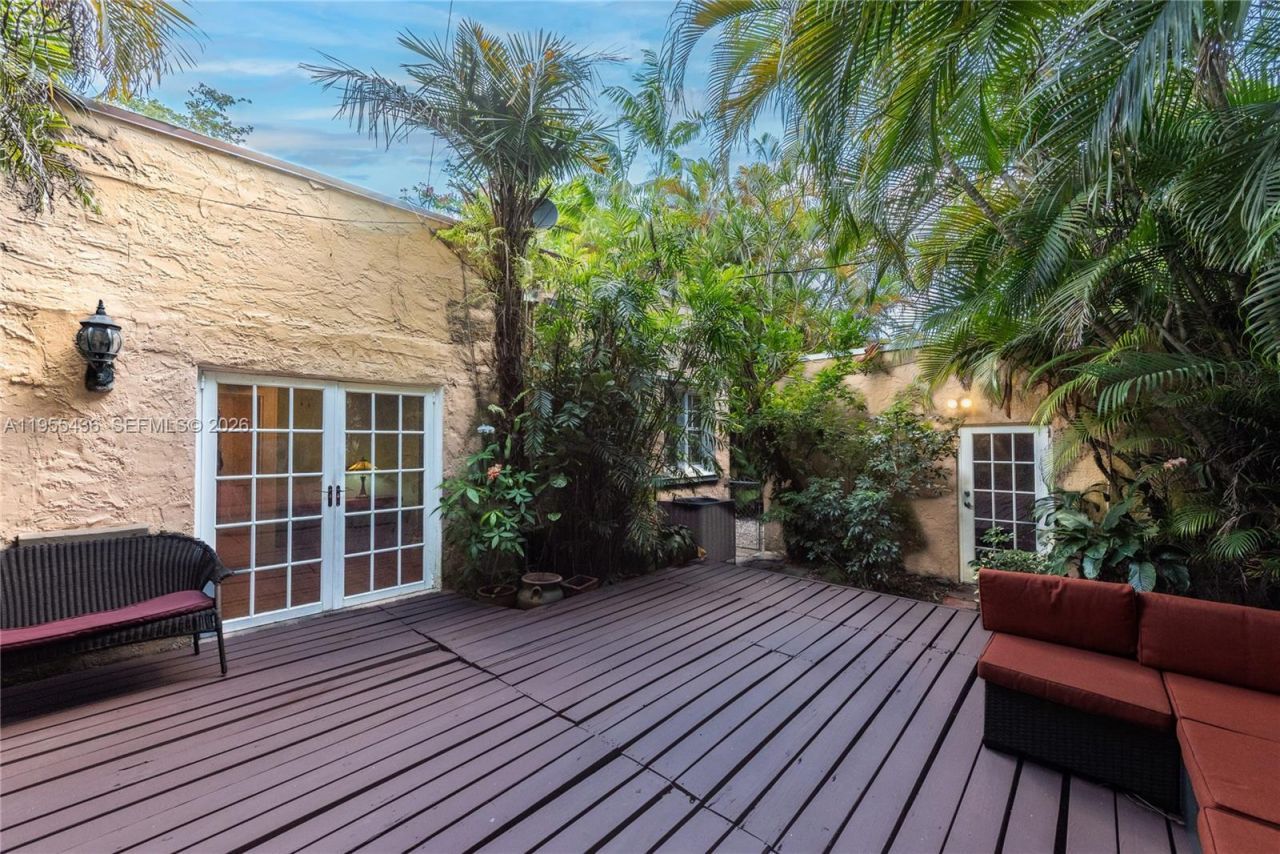 1256 Algeria Ave, Coral Gables, FL 33134 Photo