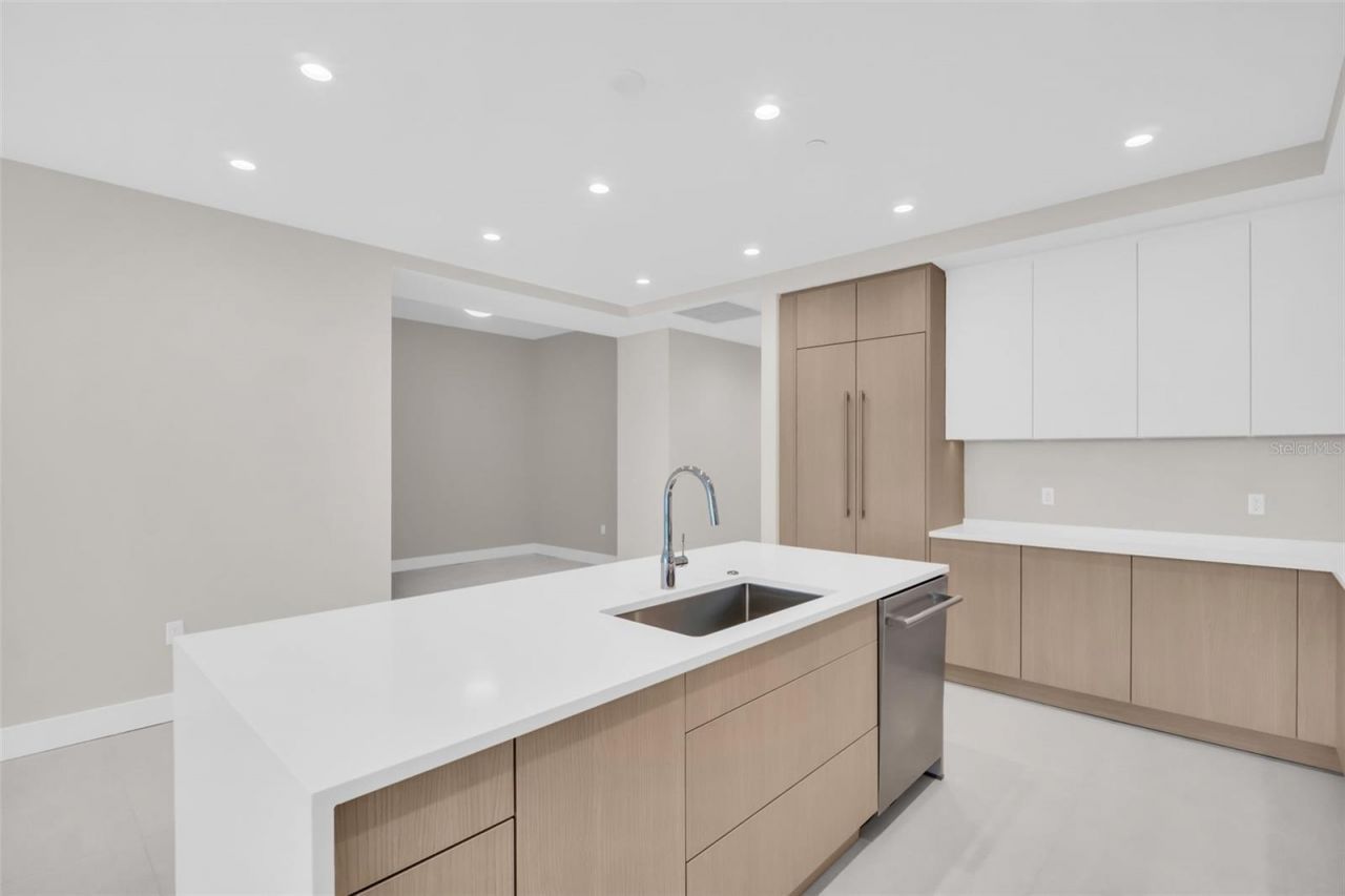 275 1st Avenue S, Unit 3703, Saint Petersburg, FL 33701 Photo