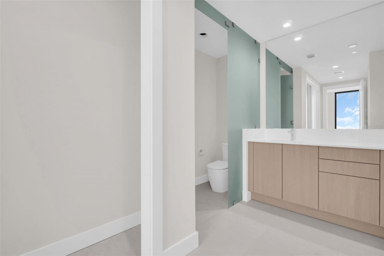 275 1st Avenue S, Unit 3703, Saint Petersburg, FL 33701 Photo