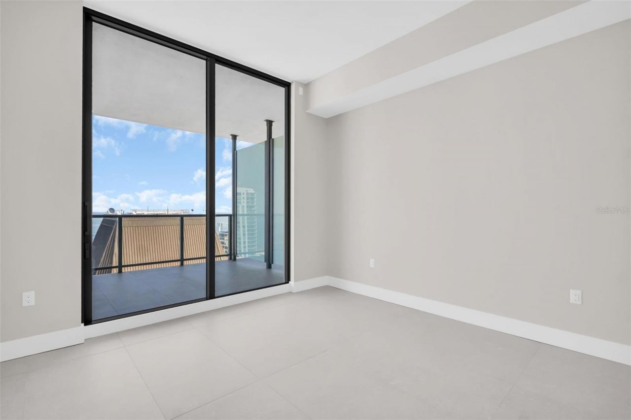 275 1st Avenue S, Unit 3703, Saint Petersburg, FL 33701 Photo